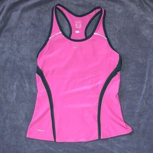 Nike workout tank💕